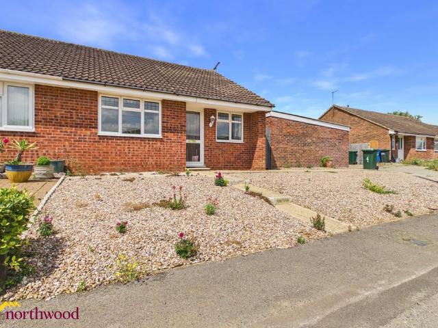 2 bedroom semi detached bungalow for sale
