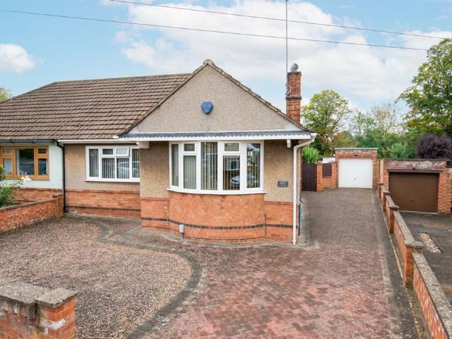 2 bedroom semi detached bungalow for sale