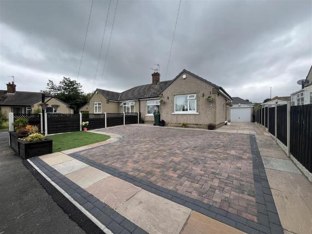 2 bedroom semi detached bungalow for sale