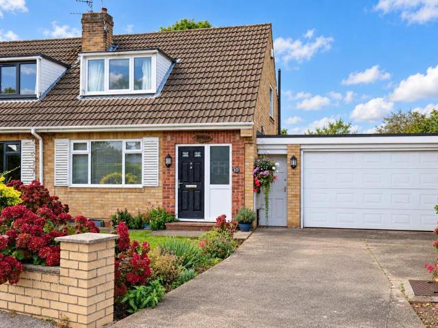 2 bedroom semi detached bungalow for sale