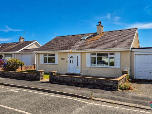 2 bedroom semi detached bungalow for sale