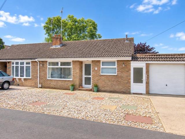 2 bedroom semi detached bungalow for sale