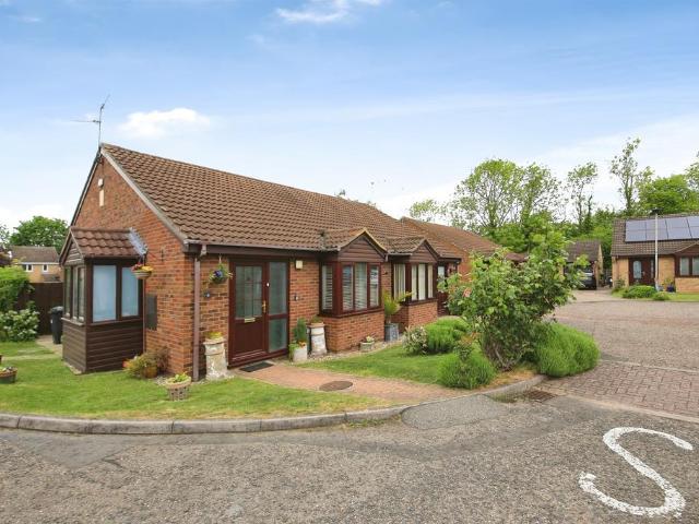 2 bedroom semi detached bungalow for sale