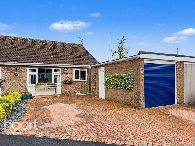 2 bedroom semi detached bungalow for sale