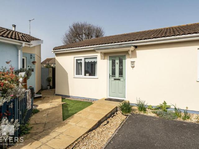 2 bedroom semi detached bungalow for sale