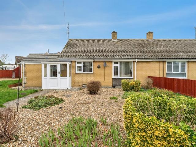 2 bedroom semi detached bungalow for sale