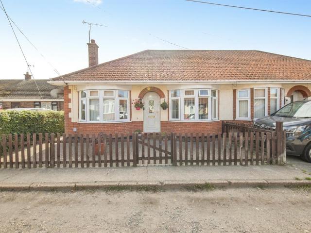 2 bedroom semi detached bungalow for sale