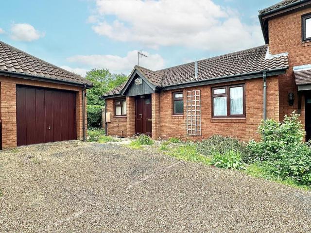 2 bedroom semi detached bungalow for sale
