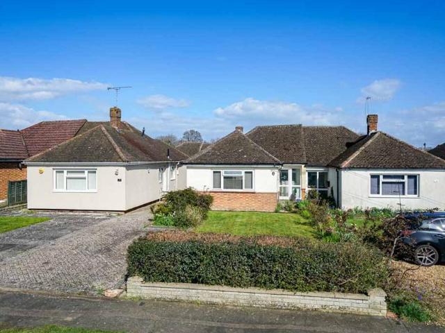 3 bedroom semi detached bungalow for sale