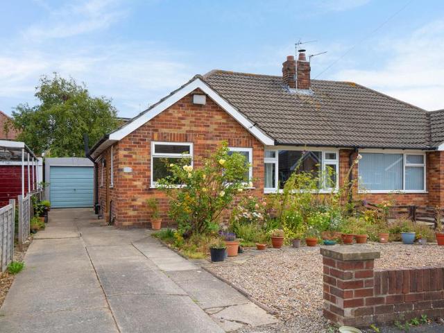 2 bedroom semi detached bungalow for sale