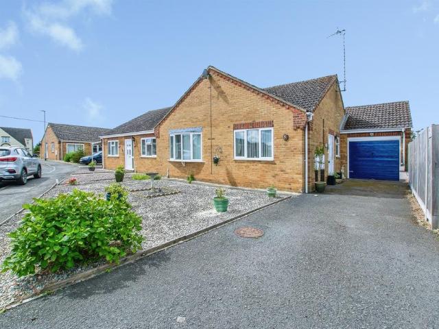 2 bedroom semi detached bungalow for sale