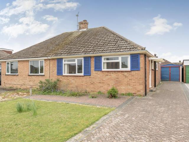 2 bedroom semi detached bungalow for sale