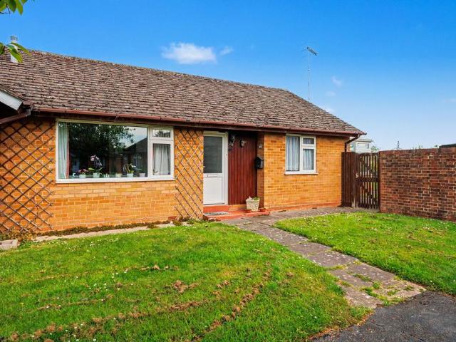 2 bedroom semi detached bungalow for sale