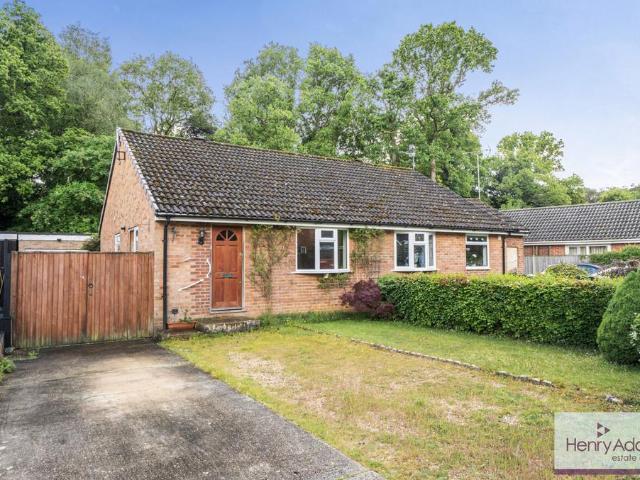 2 bedroom semi detached bungalow for sale