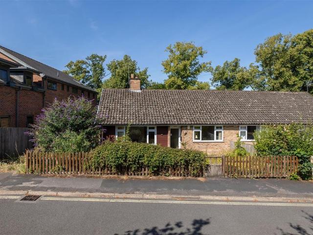 2 bedroom semi detached bungalow for sale