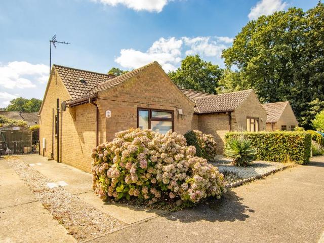 2 bedroom semi detached bungalow for sale