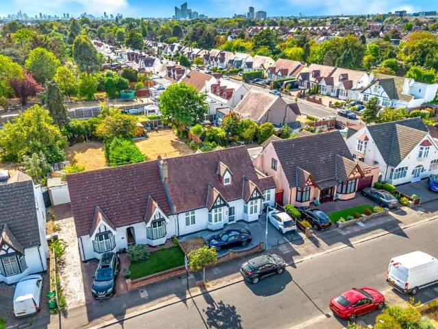 2 bedroom semi detached bungalow for sale