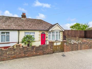 2 bedroom bungalow for sale