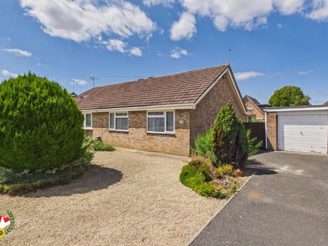 2 bedroom semi detached bungalow for sale