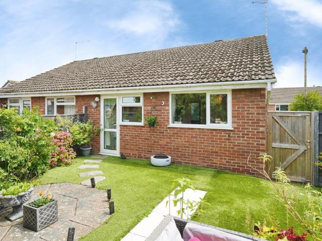 2 bedroom semi detached bungalow for sale