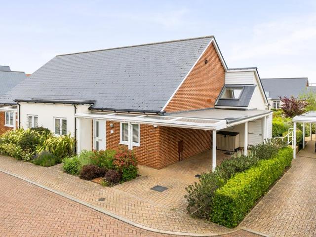 2 bedroom semi detached bungalow for sale