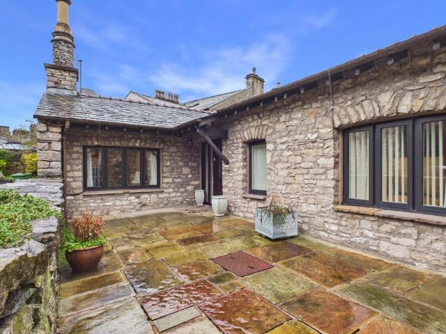 2 bedroom semi detached bungalow for sale