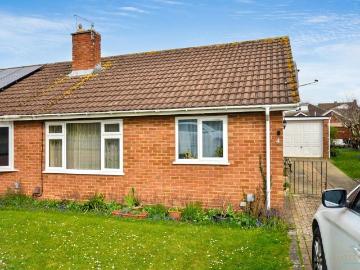 Hampton Evesham - Parking, Equipped kitchen