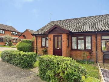 2 bedroom semi detached bungalow for sale