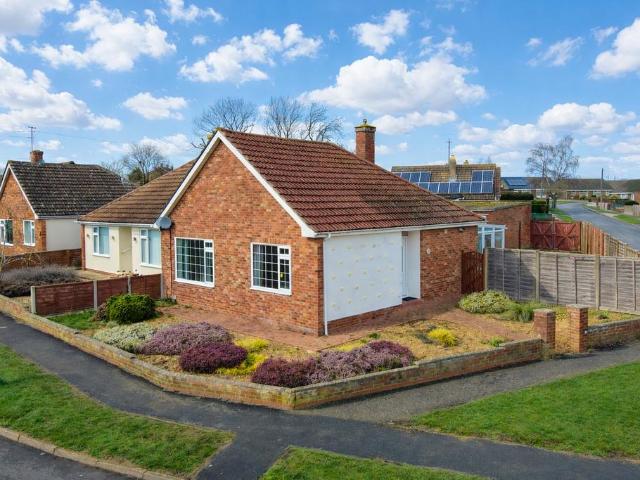 2 bedroom semi detached bungalow for sale