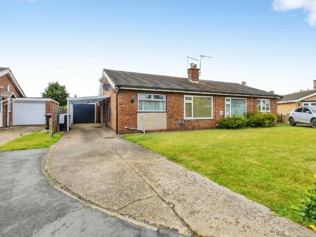 2 bedroom semi detached bungalow for sale