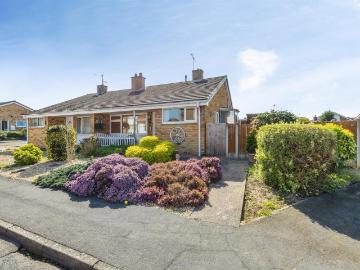 2 bedroom semi detached bungalow for sale