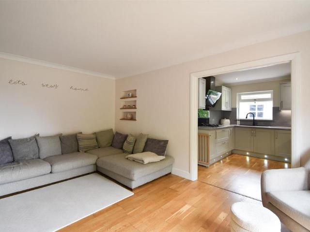 2 bedroom bungalow for sale