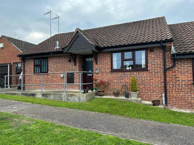 2 bedroom semi detached bungalow for sale