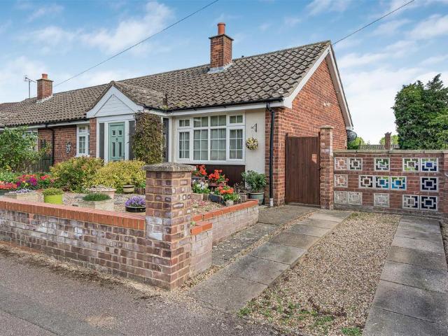 2 bedroom semi detached bungalow for sale