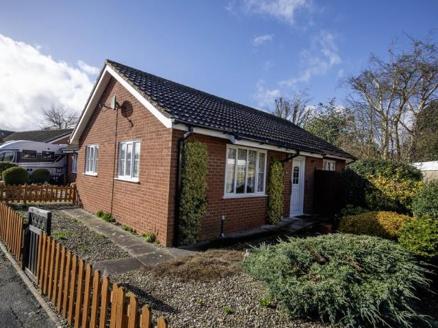2 bedroom semi detached bungalow for sale