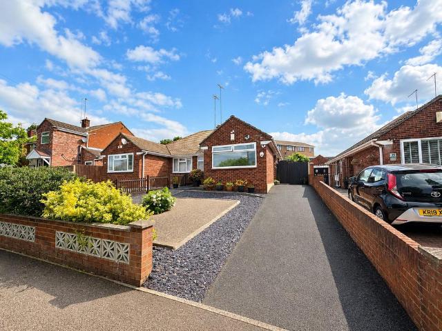 2 bedroom semi detached bungalow for sale