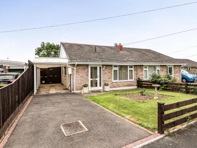 2 bedroom bungalow for sale