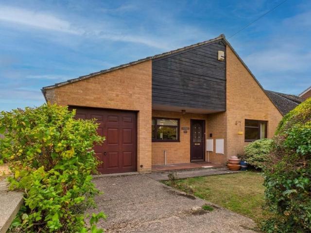 2 bedroom semi detached bungalow for sale