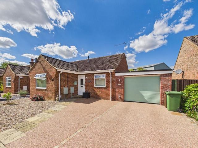 2 bedroom semi detached bungalow for sale
