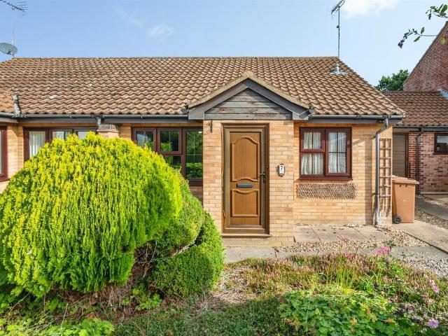 2 bedroom semi detached bungalow for sale