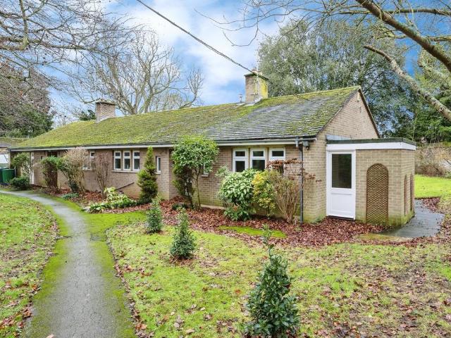 2 bedroom semi detached bungalow for sale