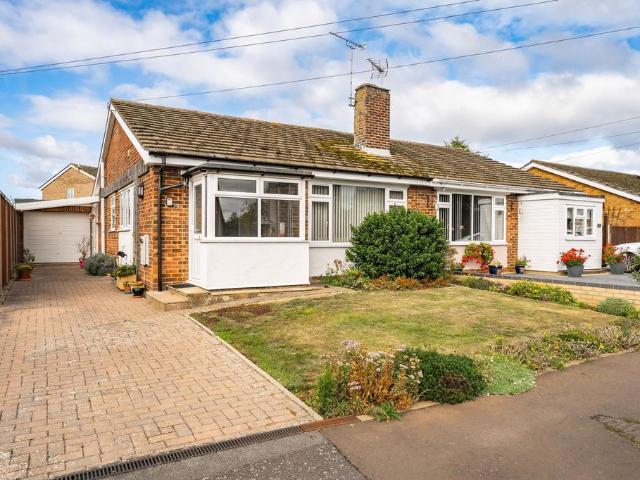 2 bedroom semi detached bungalow for sale
