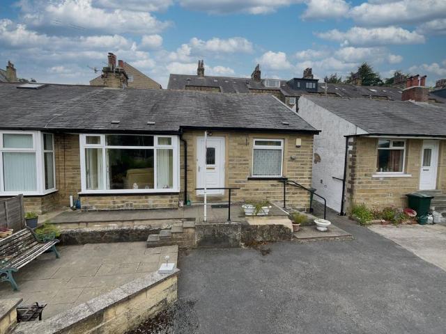 2 bedroom semi detached bungalow for sale