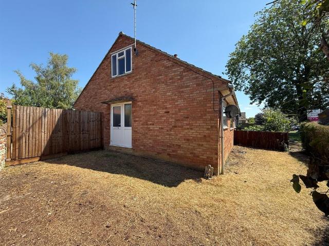 2 bedroom semi detached bungalow for sale