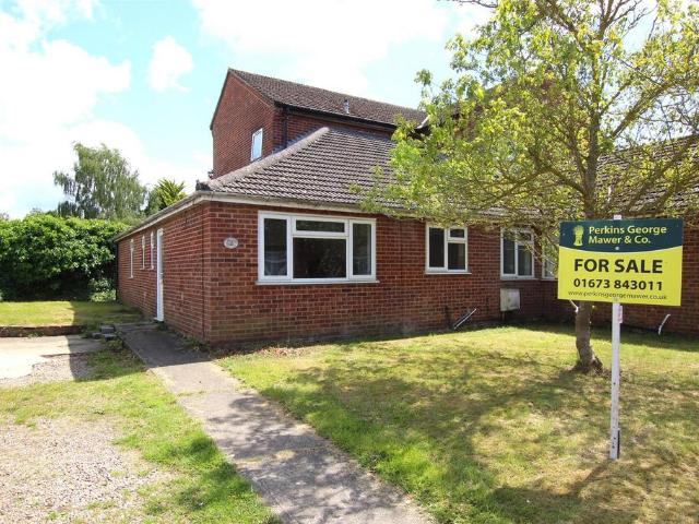 2 bedroom semi detached bungalow for sale