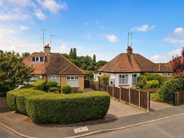 2 bedroom semi detached bungalow for sale