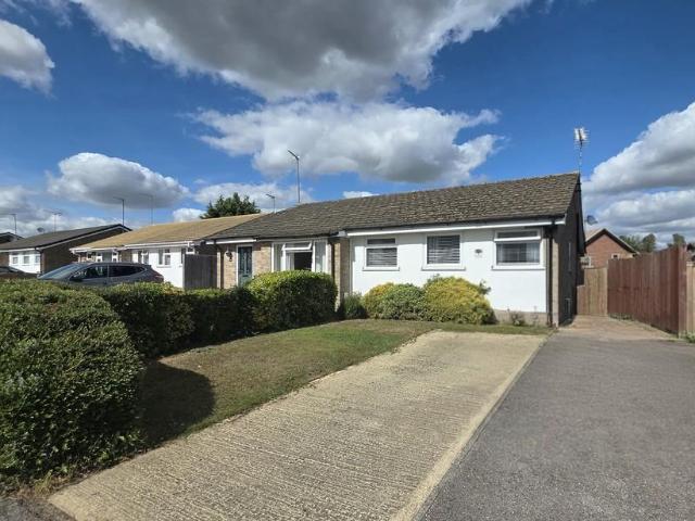 2 bedroom semi detached bungalow for sale