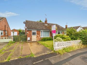 2 bedroom semi detached bungalow for sale