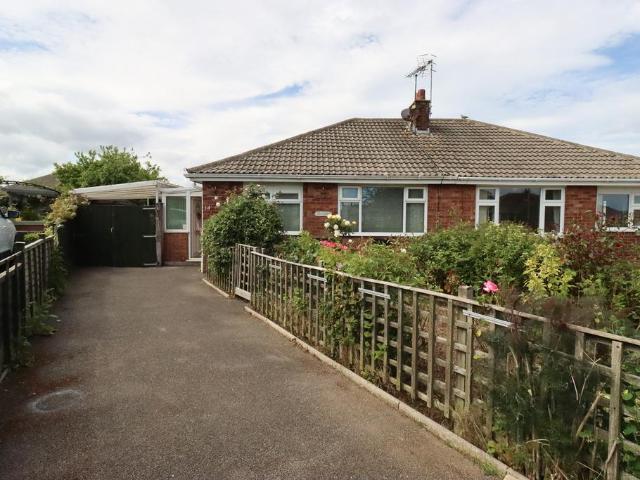 2 bedroom detached bungalow for sale
