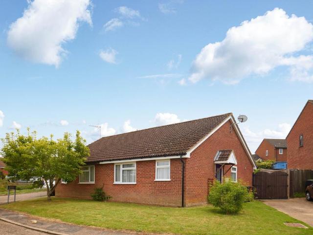 2 bedroom semi detached bungalow for sale